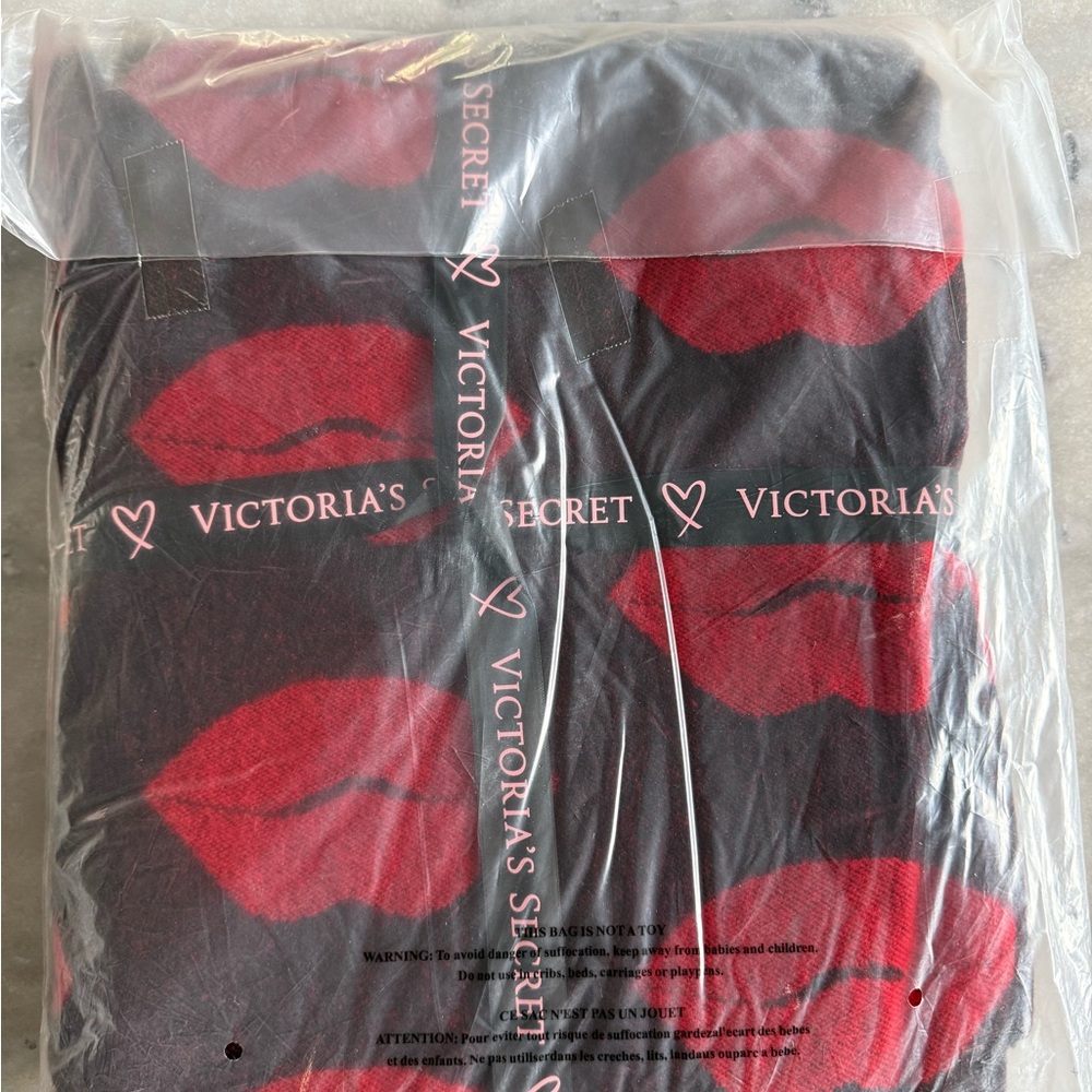 Victoria's Secret Red Hot Lip Blanket
